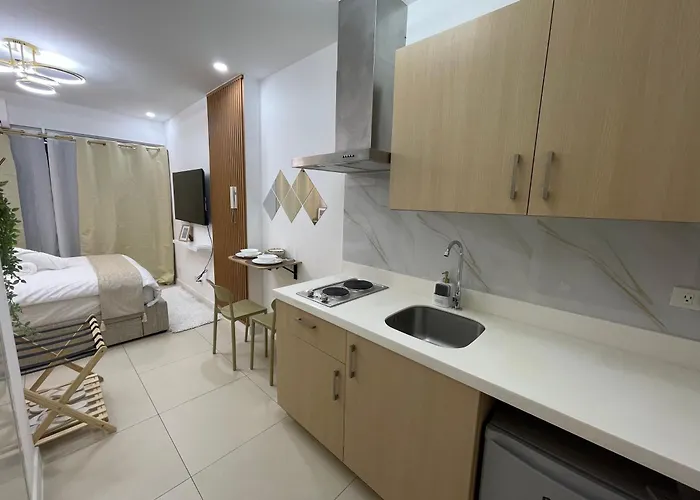 Hotel Madr Excellence At The Residences Commonwealth 5*