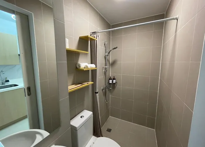 Madr Excellence At The Residences Commonwealth