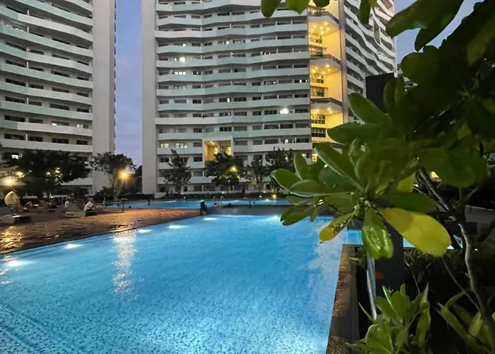 Hotel Madr Excellence At The Residences Commonwealth 5*